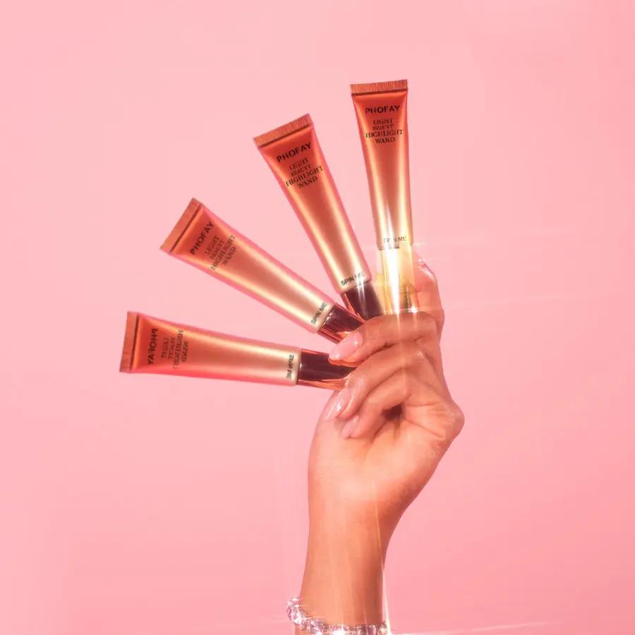 PHOFAY Highlighter Wand, Silky, Soft & Shiny Finish Everware Hub
